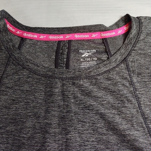 NEW Reebok Grey Gym Tank Top Size XL - Picture 3 of 7